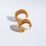 Wholesale vintage textured wide ribbed C-shape hoop earrings with genuine 18K gold and white gold plating on copper