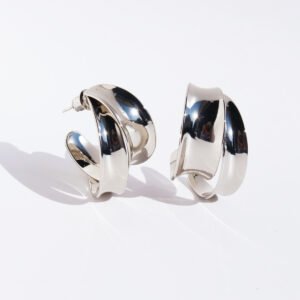 Wholesale modern wide folded wave C-shape hoop earrings with genuine 18K gold and white gold plating on copper