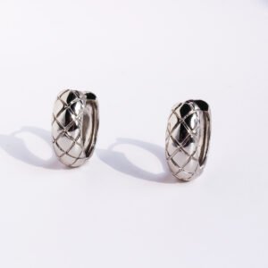 Wholesale classic French quilted lattice pattern huggie hoop earrings with genuine 18K gold and white gold plating on copper
