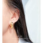 Wholesale classic French quilted lattice pattern huggie hoop earrings with genuine 18K gold and white gold plating on copper