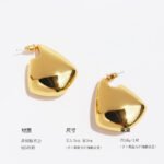 Wholesale chunky geometric curved drop statement earrings with genuine 18K gold plating on copper