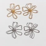 Wholesale modern abstract wire cutout flower statement hoop earrings with genuine 18K gold and white gold plating on copper