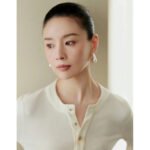 Wholesale chunky geometric curved drop statement earrings with genuine 18K gold plating on copper