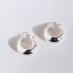 Wholesale classic chunky teardrop waterdrop hoop earrings with genuine 18K gold and white gold plating on copper