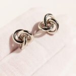 18K gold and white gold plated knot stud earrings wholesale