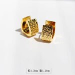 Wholesale vintage textured huggie hoop earrings with genuine 18K gold and white gold plating on copper