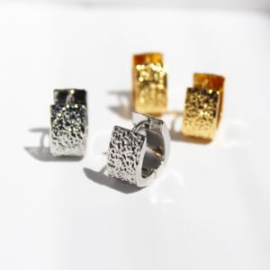 Wholesale vintage textured huggie hoop earrings with genuine 18K gold and white gold plating on copper